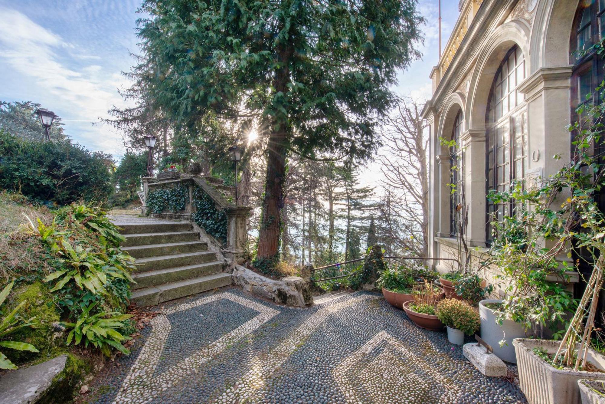 App Mughetto In Villa Marchello Brunate Exterior foto