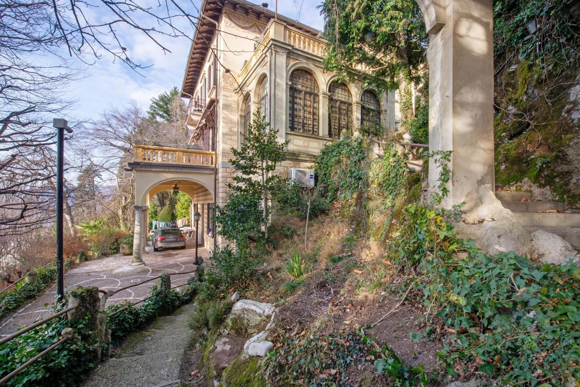 App Mughetto In Villa Marchello Brunate Exterior foto